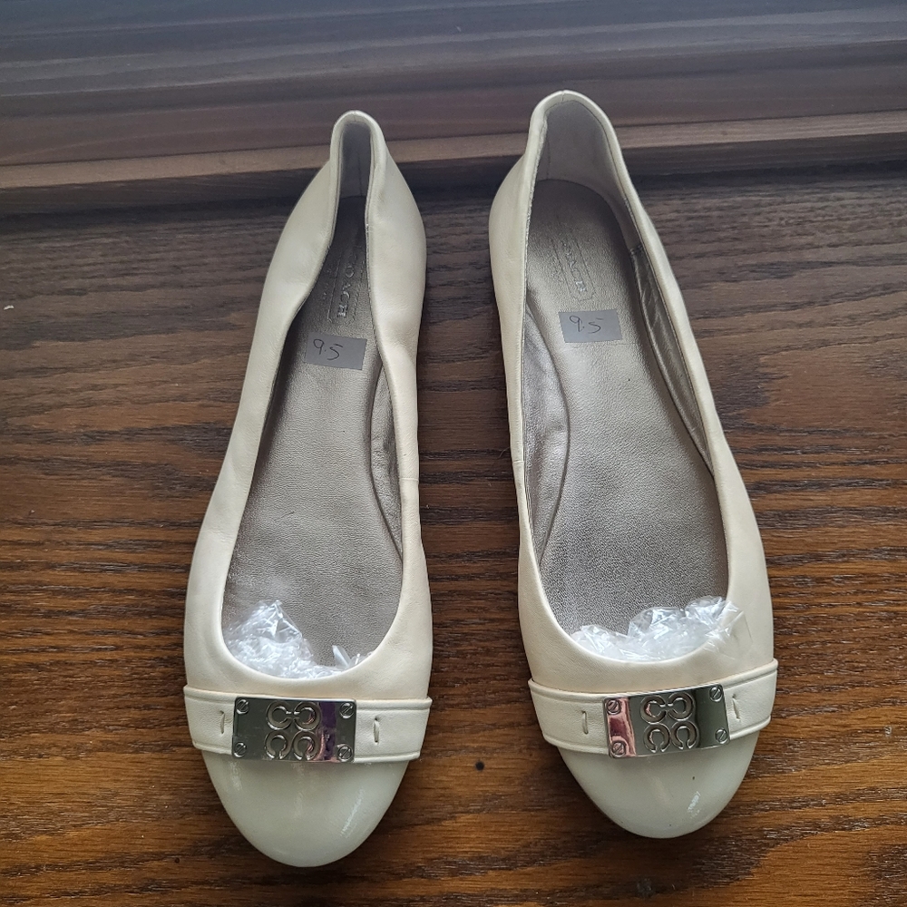 Coach Flats